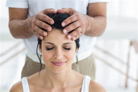 what is an indian head massage and how can it help you healthypages