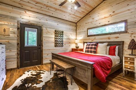 (high luxury 3 bedroom cabin) southern hills beavers bend resort park 5 bed types, sleeps 8 people maximum occupancy: Pin on Oklahoma cabins