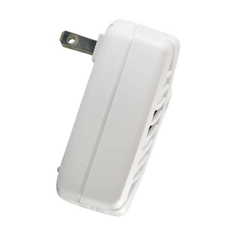 Suitable for detect the smoke in house, shop, hotel. First Alert CO600 Basic Plug-In Carbon Monoxide Alarm ...