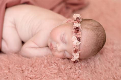 Best Time For Newborn Portraits Angelina Jones Photography