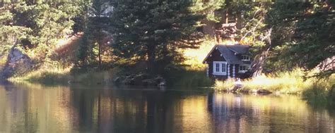 This historic cabin in island park, idaho is a beautiful landmark that's worth visiting when you're in the area. 5 reasons living in east Idaho is awesome - East Idaho News