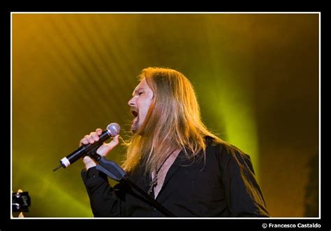 Jorn lande — jørn lande jørn lande jørn lande au metalmania 2007 naissance … jørn lande — el texto que sigue es una traducción defectuosa o incompleta. Jørn Lande | with Avantasia, live @ Rockin' Field festival ...