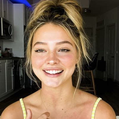 Madelyn Cline Net Worth Bio Age Height Wiki Updated Pretty