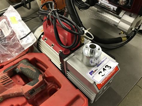 The single stage is a 2.5 cfm pump and the two stage is a 3.9 cfm pump. ROBINAIR 2 STAGE VACUUM PUMP, MODEL 15800 - Able Auctions
