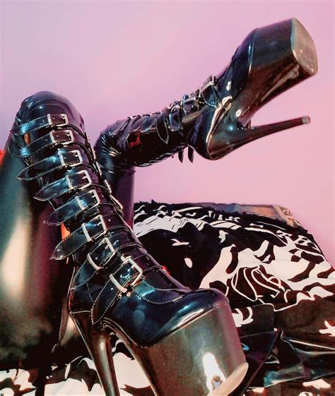 You were born to be mine : r/bootfetish