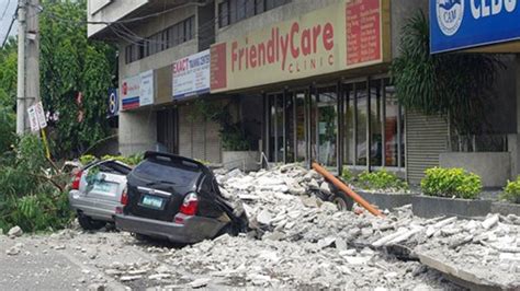 At Least 93 People Dead After 72 Earthquake Hits Central Philippines