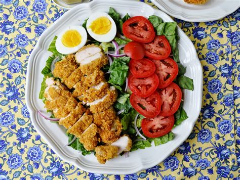 Arrange each salad with 4 tomato wedges, 4 cucumbers, and 4 baby carrots. Our Beautiful Mess: Fried Chicken Salad with Honey-Mustard ...