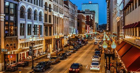 It is located just under 200 miles southeast of nashville. Downtown Knoxville lists 75-plus restaurants among its ...