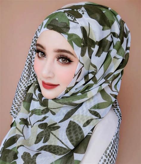 Pin By Ifra On Hijabi Hijabi Girl Beautiful Hijab Girls Dpz