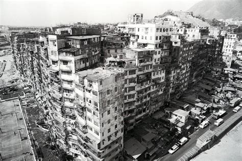 Kowloon Walled City Looking Absolutely Horrific Kowloon Walled City