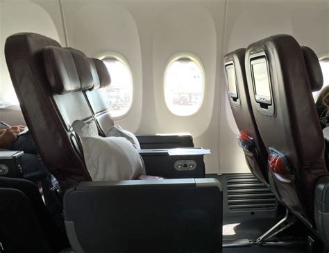 Review Qantas Boeing 737 Business Class The High Life