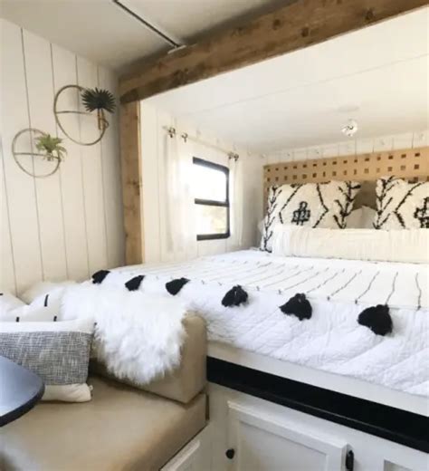 42 Gorgeous Rv Bedroom Remodels For Cozy Inspiration