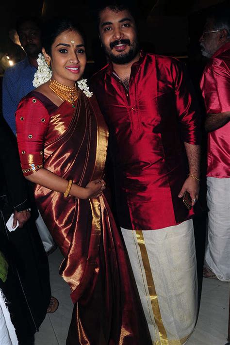 Anu Mohan And Maheshwari During Their Wedding Ceremony At Mikas