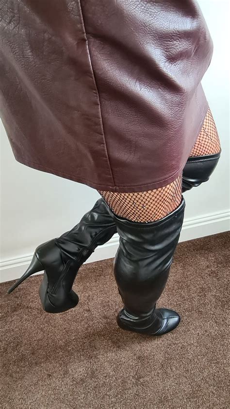 Cindy Snow On Twitter I Feel Like Such A Slut Wearing My Boots