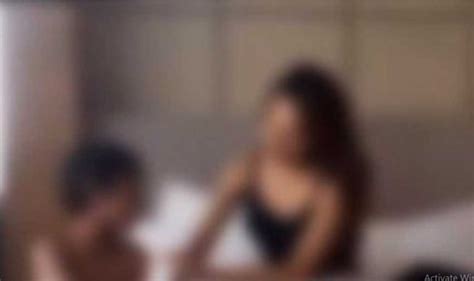 Viral Video Wanita Tahun Dan Pria Tahun Digerebek Polisi Di Kamar Hotel Sedang Tidak Pakai