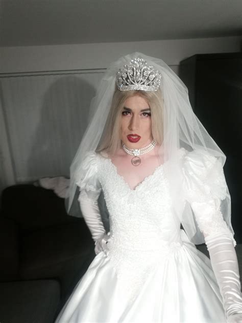 The Shiny Bride On Twitter 👰💍 Stunning Young Crossdresser Bride