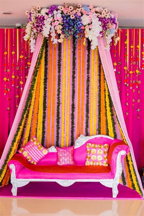 Simple Mehndi Decoration Ideas At Home Home Decorating Ideas