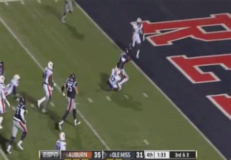 Video Laquon Treadwell Suffers Fracture Fibula And Dislocated Ankle