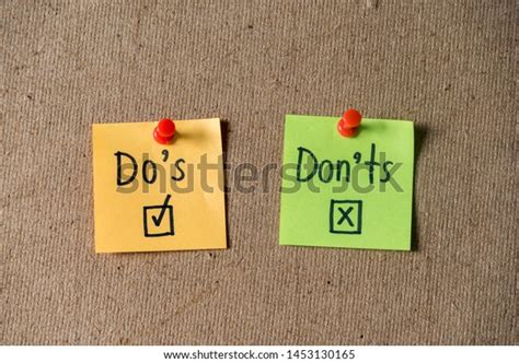 Dos Donts Grammar On Two Sticky Stock Photo 1453130165 Shutterstock