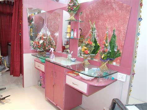 Interior Of A Beauty Parlour Gharexpert