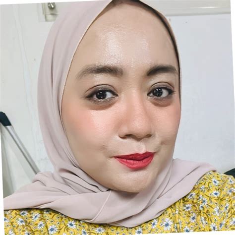 Ririen Melyna Anggrayni Jakarta Jakarta Raya Indonesia Profil