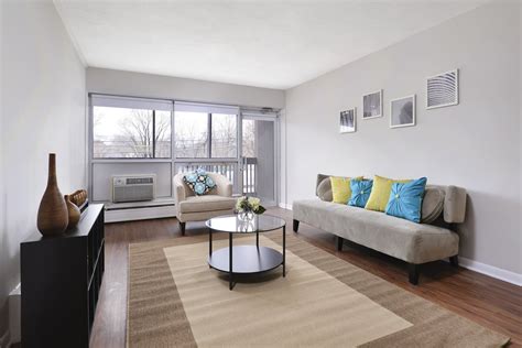 Belmont House Chicago