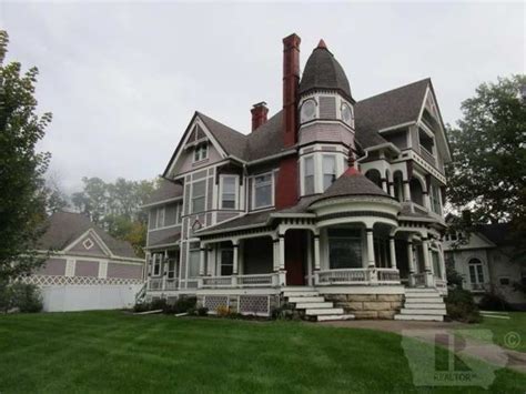 1896 Queen Anne Fairfield Ia George F Barber 388000 Old