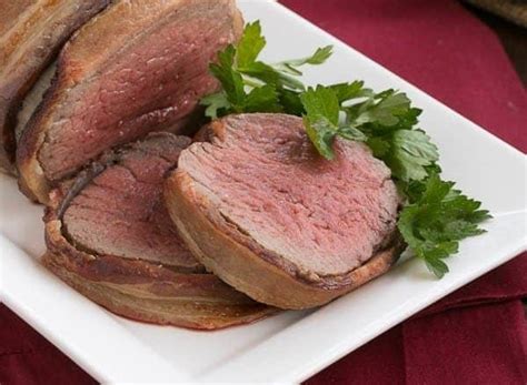 Want to make a big impression at your next fancy dinner gathering?! Beef Tenderloin with Gorgonzola Sauce - That Skinny Chick ...