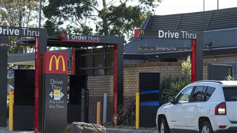 What You Didnt Know About Mcdonalds First Drive Thru