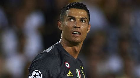 Biography, age, team, best goals and videos, injuries, photos and much more at besoccer. Cristiano Ronaldo news: Fernando Santos questions FIFA ...
