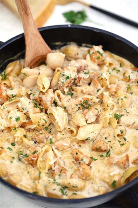 Cajun Chicken Alfredo Pasta Is An Easy One Pot Dish That Is Super Creamy Cheesy And