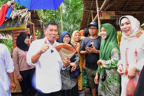 Pasar Kamu Pantai Labu Pasar Terbaik Di Dunia Versi Bupati Deli Serdang