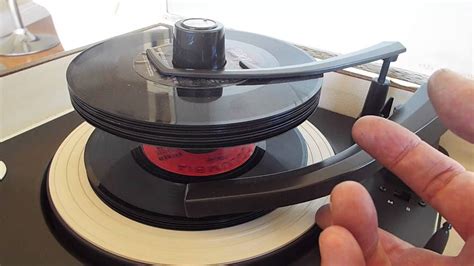 Zenith Stereo Record Player Playing A Stack Of 45 Rpm Records Youtube