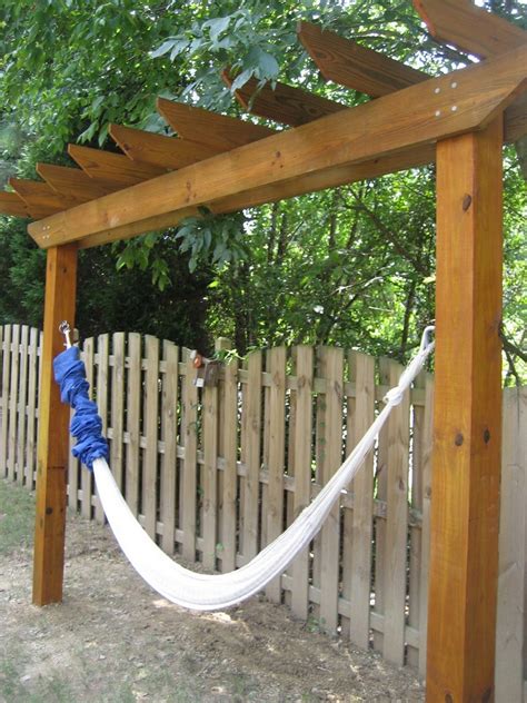 Relax In Your Yard Even Without Trees With This Diy