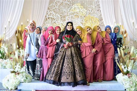 Foto Pasangan Pengantin Bukti Berbadan Besar Pun Boleh Cantik Kisah