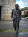 Ramon Rubial Cavia; statue outside the Guggenheim museum in Bilbao ...