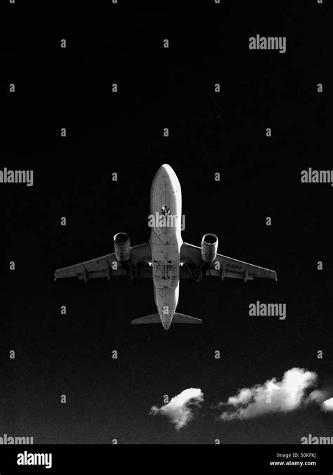 Jet Airliner Landing Approach Stock Photo Alamy