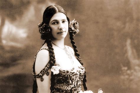 Who Was Mata Hari The Story Of Exotic Dancer Femme Fatale Traitor