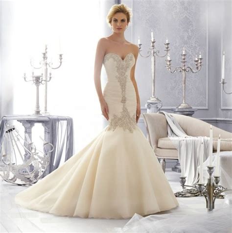 Nah itulah beberapa hal yang bisa di lakukan untuk bisa mendapatkan harga sewa dekorasi pelaminan yang terjangkau dan sesuai dengan yang di butuhkan. 36 Model Harga Sewa Gaun Pengantin Muslimah - Ragam Muslim