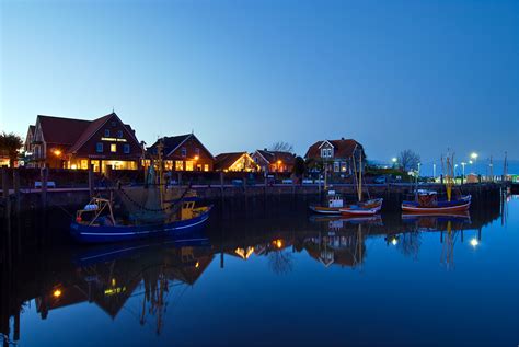 Choose from a wide range of properties which booking.com offers. Neuharlingersiel --- Foto & Bild | landschaft, meer ...
