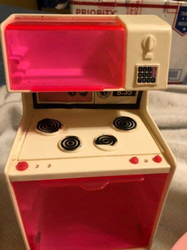 Vintage 1978 Barbie Dream House Kitchen Pink Stoveoven Microwave