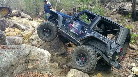 Bad Ass Jeep Rock Crawling Bum Crack Dont Try This In Your 4x4 Youtube