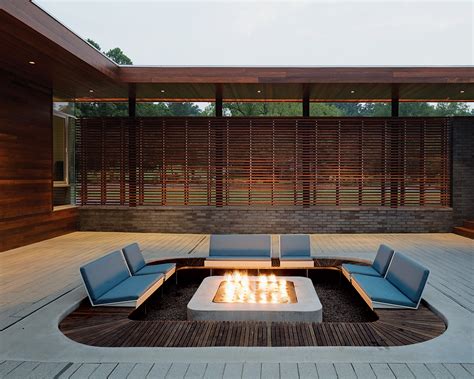 Eye Catching Modern Outdoor Fireplaces Turn The Patio