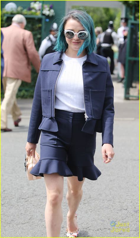 Full Sized Photo Of Maisie Williams Lighter Blue Hair Than Before