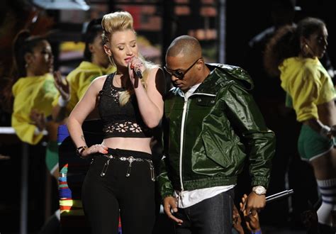 iggy azalea performs at 2014 bet awards