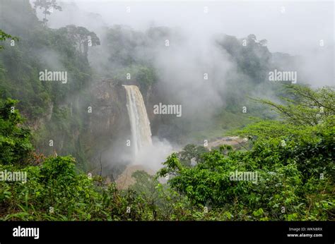 Ekom Waterfall Hi Res Stock Photography And Images Alamy