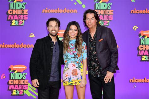 The series aired on nickelodeon from 2007 to 2012, and is set to be rebooted with actors from the original show. 'iCarly' Reboot: Carly Has a New BFF to Replace Jennette ...