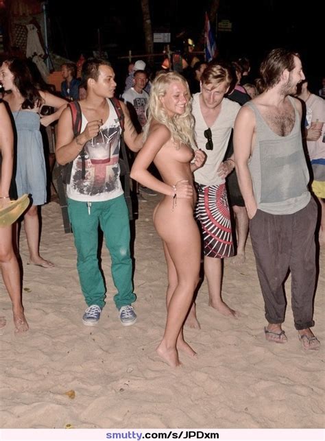 Publicnudity Casualnudity Outdoor Smiling Party Beach Smutty