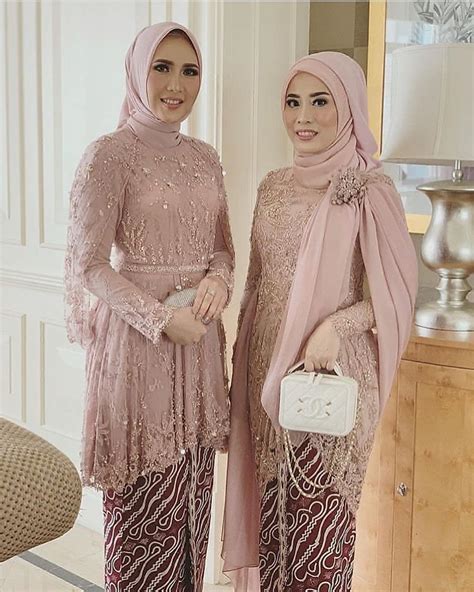Kiriman Instagram Oleh Dress Gaun Kebaya Bridesmaid Jul Jam Utc Model Kebaya