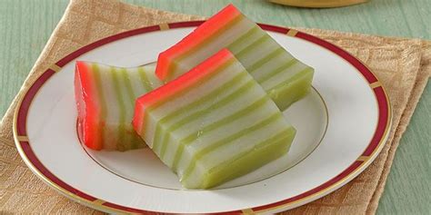 Tepung ketan•susu bubuk•pasta pandan•kecil gula merah (potong kecil²)•kelapa parut muda kukus dg sedikit garam•air hangat. Resep Kue Lapis Tepung Beras Dan Kanji Takaran Gelas - Kue ...